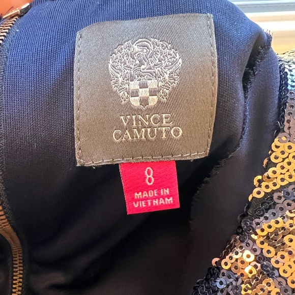 ✨VINCE CAMUTO SEQUIN MINI✨ - Picture 3 of 3